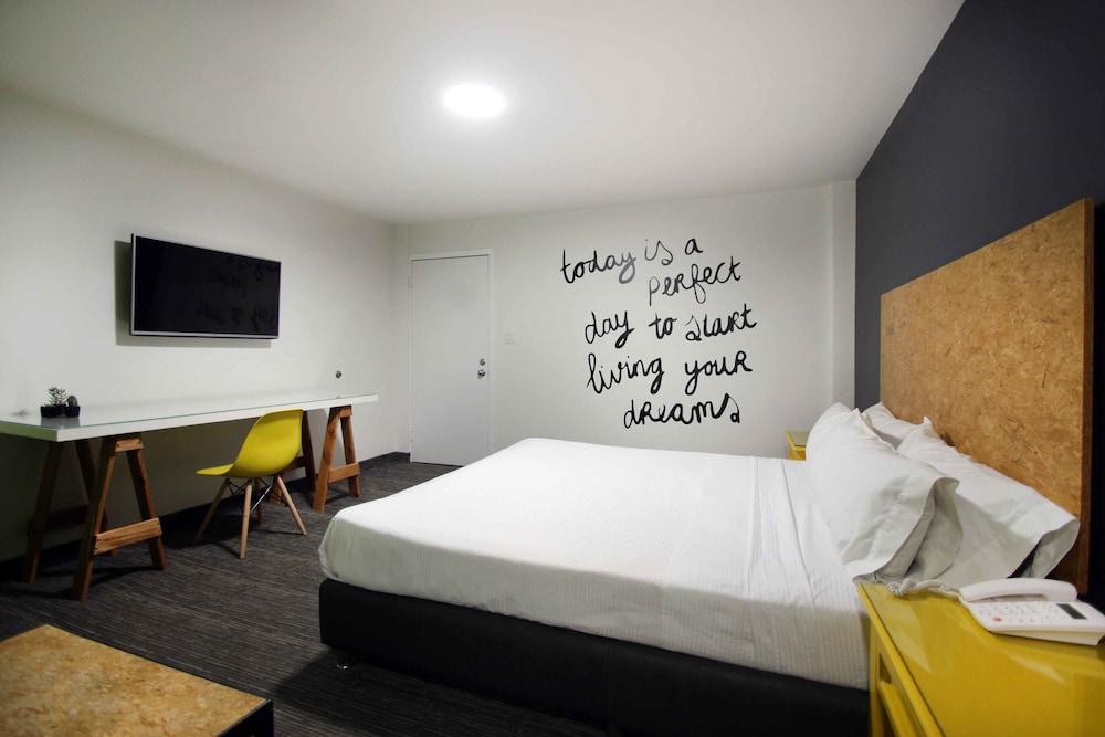 Hotel B My 3*